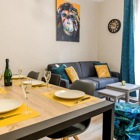 Monkey 2 Salles Bain Et 1 Wc Hypercentre 6 Pers アパート